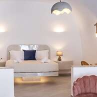 Sun Angelos Oia - Luxury Cave Suites