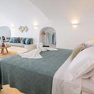 Sun Angelos Oia - Luxury Cave Suites