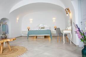 Sun Angelos Oia - Luxury Cave Suites