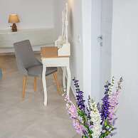 Sun Angelos Oia - Luxury Cave Suites