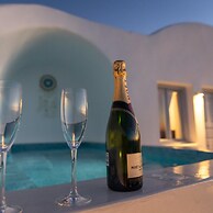 Sun Angelos Oia - Luxury Cave Suites