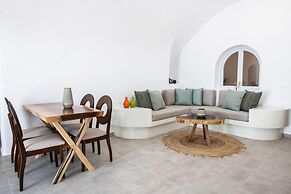 Sun Angelos Oia - Luxury Cave Suites