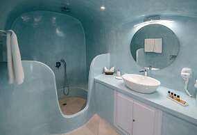 Sun Angelos Oia - Luxury Cave Suites