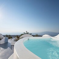 Sun Angelos Oia - Luxury Cave Suites
