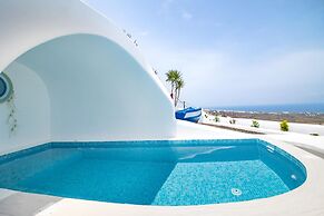 Sun Angelos Oia - Luxury Cave Suites