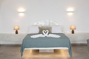 Sun Angelos Oia - Luxury Cave Suites