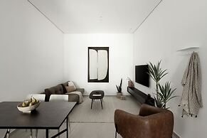 Mr. Rothschild by TLV2GO