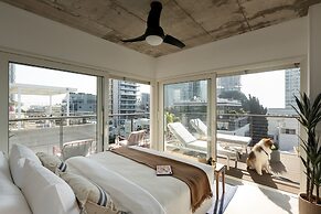 Mr. Rothschild by TLV2GO