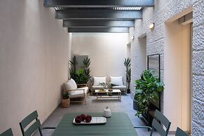 Mr. Rothschild by TLV2GO