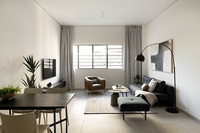 Mr. Rothschild by TLV2GO