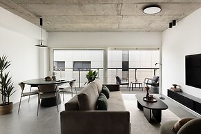 Mr. Rothschild by TLV2GO