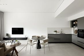 Mr. Rothschild by TLV2GO