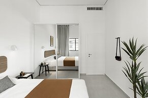 Mr. Rothschild by TLV2GO