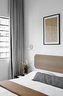 Mr. Rothschild by TLV2GO