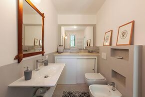 Villa Giorgisa Casale pool sea view