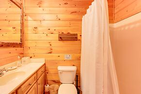 Gorgeous Blue Ridge Mountain Retreat: Deck + View!