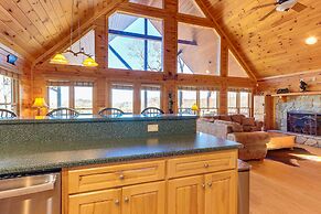 Gorgeous Blue Ridge Mountain Retreat: Deck + View!