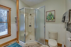 Cabin w/ Hot Tub and Wifi: 4 Mi to Snowshoe Resort