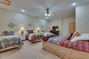 Cabin w/ Hot Tub and Wifi: 4 Mi to Snowshoe Resort