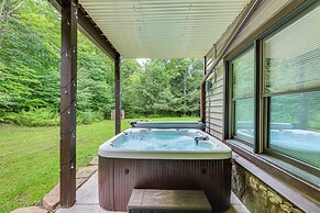 Cabin w/ Hot Tub and Wifi: 4 Mi to Snowshoe Resort