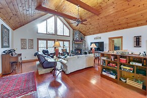 Cabin w/ Hot Tub and Wifi: 4 Mi to Snowshoe Resort