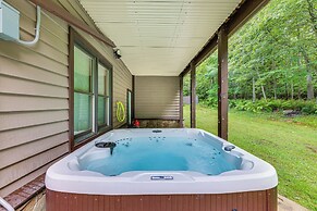 Cabin w/ Hot Tub and Wifi: 4 Mi to Snowshoe Resort