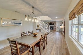 Private Pool & Lake Views: Family Home in Oxford