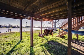 Waterfront Trinity Vacation Rental w/ Hot Tub!