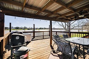 Waterfront Trinity Vacation Rental w/ Hot Tub!