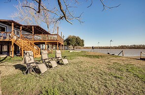 Waterfront Trinity Vacation Rental w/ Hot Tub!