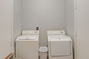 Group-friendly Durham Home 6 Mi to Duke University