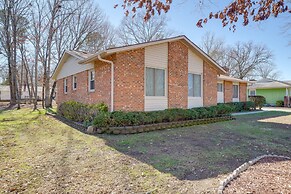 Group-friendly Durham Home 6 Mi to Duke University