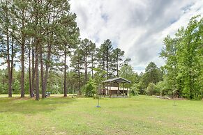 Higden Studio w/ Private Deck < 1 Mi to Lake!