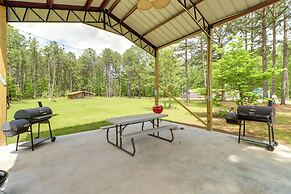 Higden Studio w/ Private Deck < 1 Mi to Lake!
