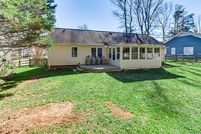 Lovely Charlotte Home w/ Yard: 9 Mi to Uptown!