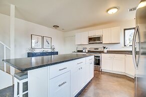 Deck + Kayaks: Grand Lake of the Cherokees Home