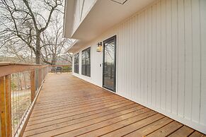 Deck + Kayaks: Grand Lake of the Cherokees Home