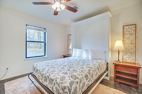 Deck + Kayaks: Grand Lake of the Cherokees Home