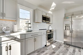 Waterfront Buckeye Lake Home w/ Deck & Dock!