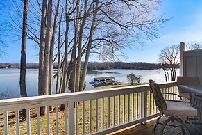 Lakefront Moneta Home w/ Community Boat Dock!