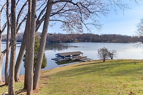 Lakefront Moneta Home w/ Community Boat Dock!