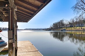 Lakefront Moneta Home w/ Community Boat Dock!