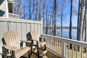 Lakefront Moneta Home w/ Community Boat Dock!