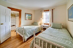 Lakefront Bradford Cottage w/ Dock, Near Skiing!