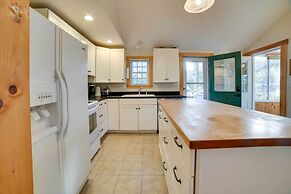 Lakefront Bradford Cottage w/ Dock, Near Skiing!
