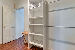 Charming Grants Pass Cottage w/ Patio & Gas Grill!