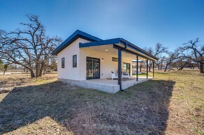 Art Ranch Fredericksburg Home 13 Mi to Main Street