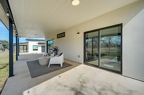 Art Ranch Fredericksburg Getaway 13 Mi to Downtown