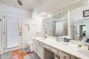 Lovely Gilbert Home w/ Heated Pool: 3 Mi to Dtwn!