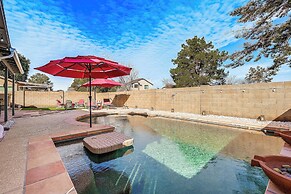 3 Mi to Dtwn: Home w/ Heated Pool in Gilbert